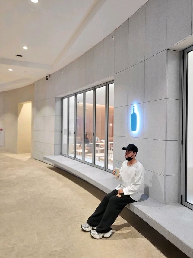 얼마전 오픈한 부산 두번째 블루보틀