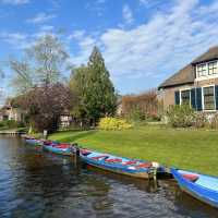 A Fairy Tale Village — Giethoorn