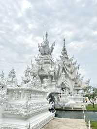 🇹🇭泰國清萊熱門打卡景點—白廟✨
