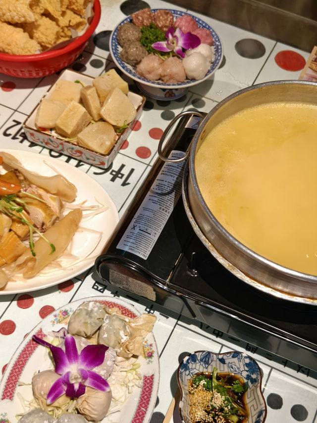 70年代大排檔風火鍋店