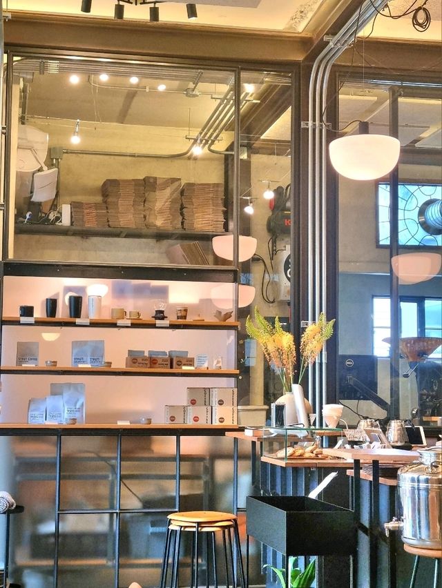 세계 100대 카페에 들어간 유일한 국내 카페 ,스트럿커피☕️