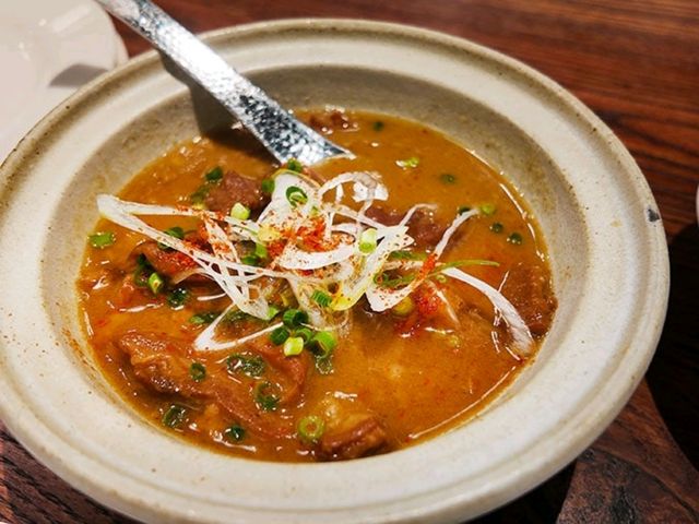 [🇯🇵 熊本市] アカギュウのステーキと馬肉煮込みが楽しめる居酒屋「壱之倉庫」 