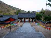 Beomeosa Temple, Vibes and History