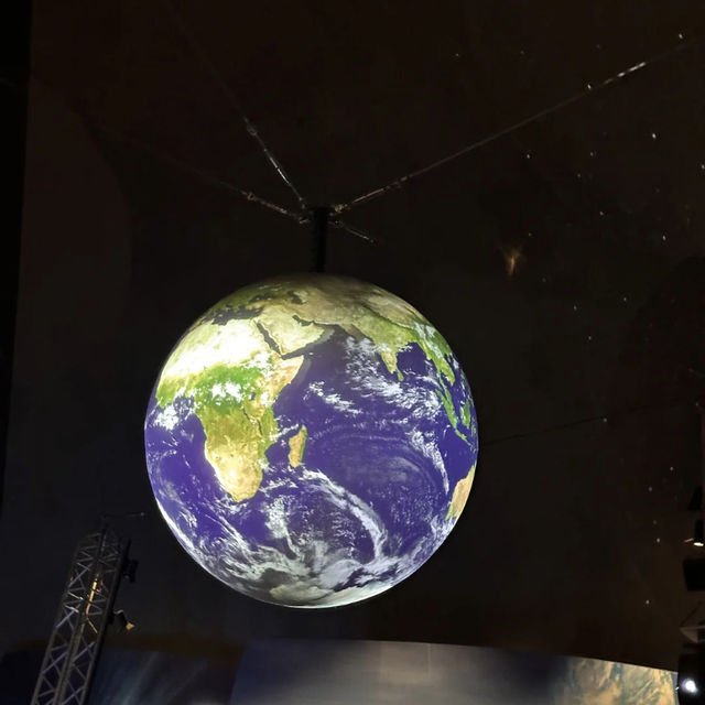 🚀✨ If you’re in Hong Kong, don’t miss a visit to the Space Museum! 