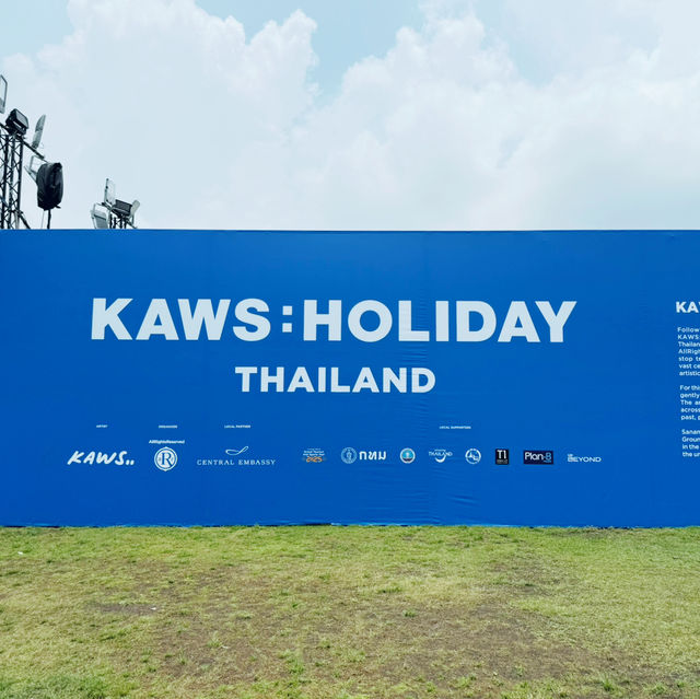 KAWS:HOLIDAY THAILAND 🎨