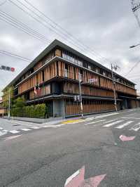 🌿京都の静けさとタイの優雅さが溶け合うカフェ