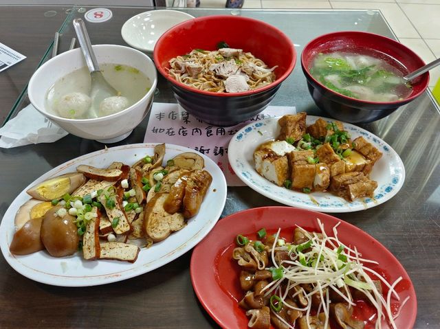 桃園夜市美食，同學麵店