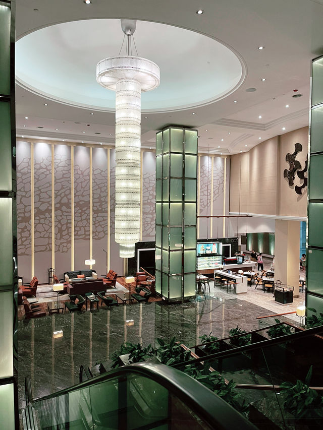 Experience the Perfect Summer Getaway at Hilton Kuala Lumpur – Malaysia’s Best Leisure Hotel 