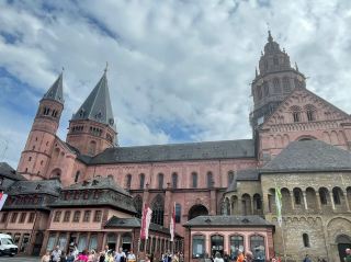 Mainz in a Day: Exploring History and Charm! 🇩🇪🚶‍♀️