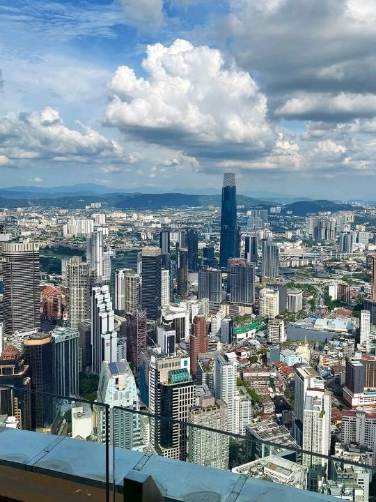 🌆 Kuala Lumpur – A Vibrant Fusion of Cultures and Skylines 🇲🇾