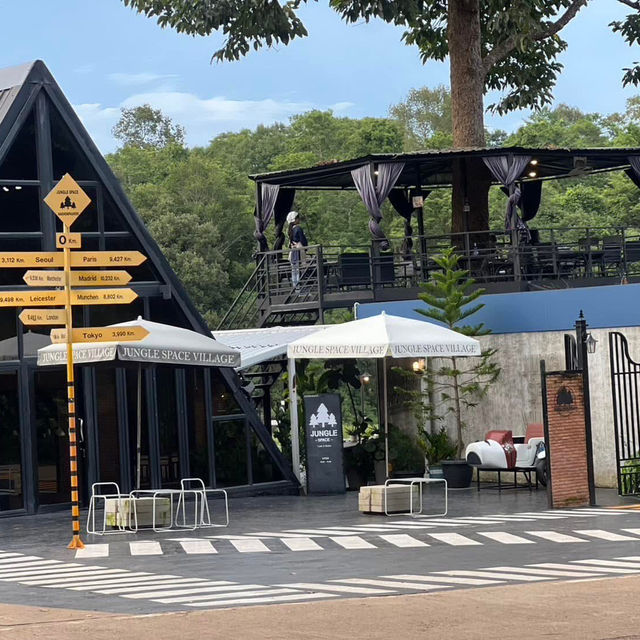 Jungle Space Village นครพนม
