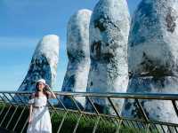 สะพานมือ (Golden Bridge) ที่บานาฮิลส์ 