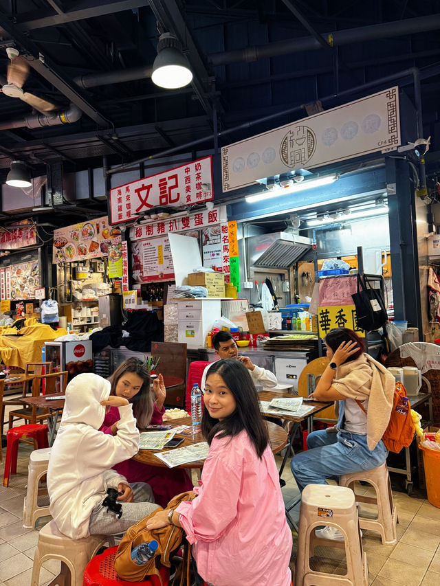 Wah Heung Yeun ร้านข้าวหมูทอดคุณลุง