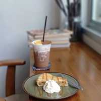 Khan Craft Cafe คาเฟ่เล็ก ๆ ที่ไม่ได้แค่เสิร์ฟกาแฟ
