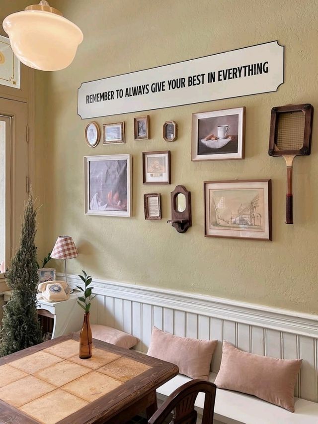 Camy Cafe – Good Old Days is a cozy,