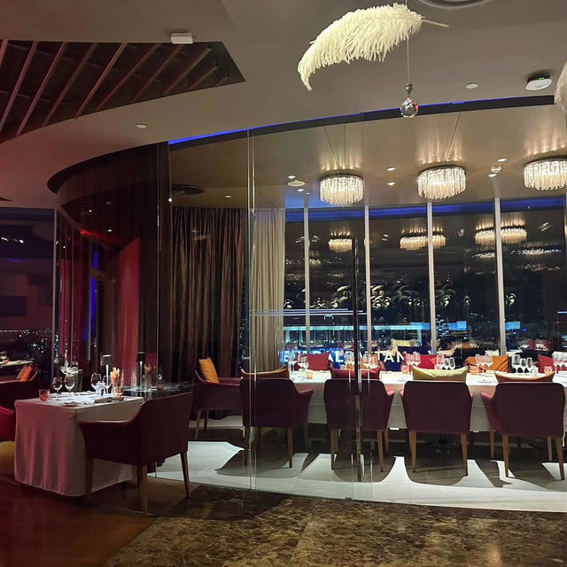 Sky-High Sophistication: Centara Grand at CentralWorld 🇹🇭
