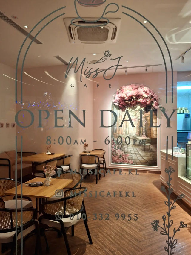 Flat Croissants & Fancy Feels-Welcome to Miss J KL