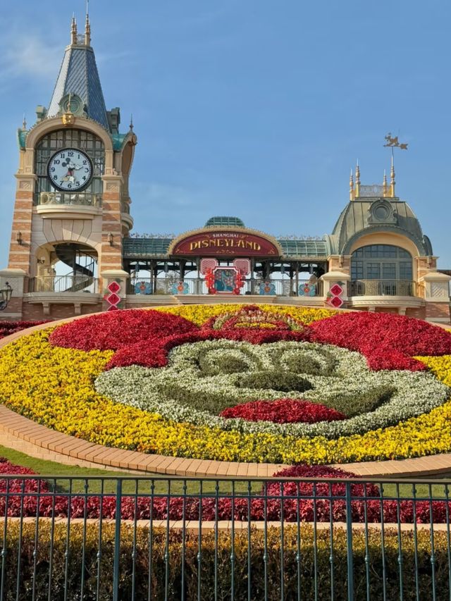 Shanghai Disneyland: Where Disney Dreams Get a Futuristic Twist