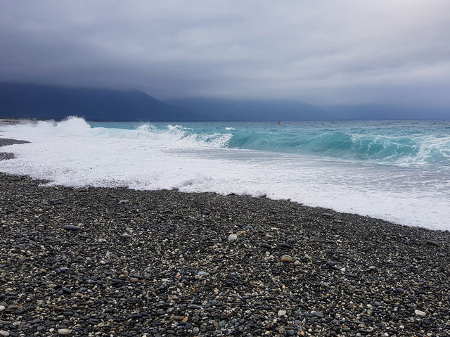 🌊✨ Qixingtan Beach, Hualien — Nature’s Peaceful Masterpiece 