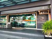 “Grand Hallmark JB — Simple Stays, Honest Value”