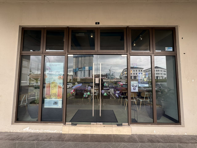 ☕ The Coffee Bean & Tea Leaf @ Eco Botani – Peaceful Coffee Break in the Afternoon