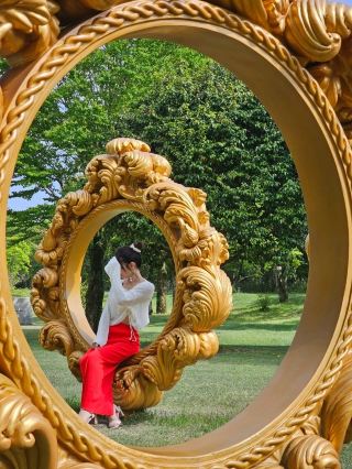 A touching, walking and feeling art journey🚶‍♀️🪵✨