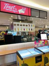 旅の途中でグルメ探検！Food Districtで世界を味わう