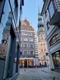 Exploring the House of the Blackheads