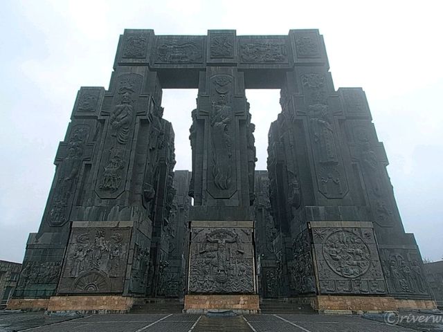 【ジョージア】異次元に迷い込んだかのような「ジョージア・クロニクル」