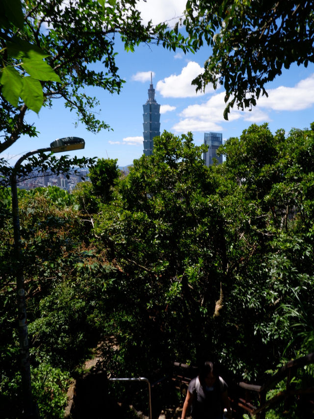 📸✨ จุดถ่ายรูปตึก Taipei 101 สวย ๆ 