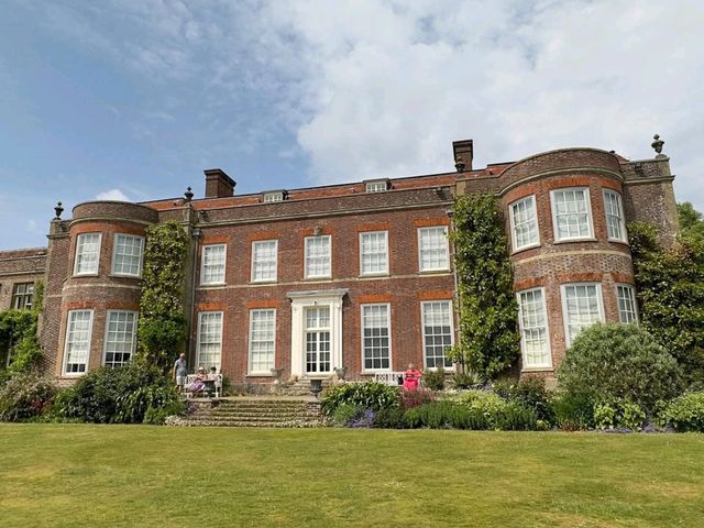 A Serene Retreat at Hinton Ampner