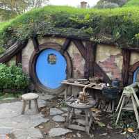🏡 Hobbiton Movie Set: Step Into Middle-earth's Most Magical Village! 🌿