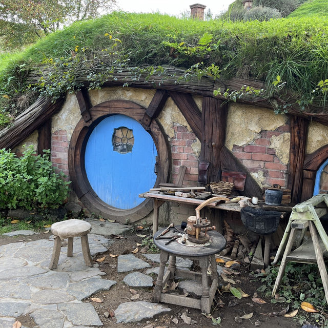 🏡 Hobbiton Movie Set: Step Into Middle-earth's Most Magical Village! 🌿