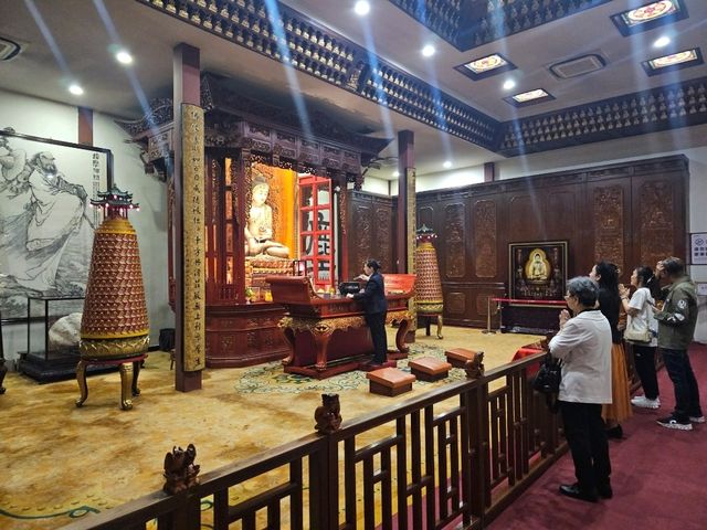 วัดพระหยก (Jade Buddha Temple)