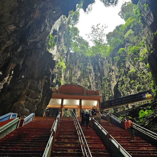 Batu Caves – The Stairs to the Sky