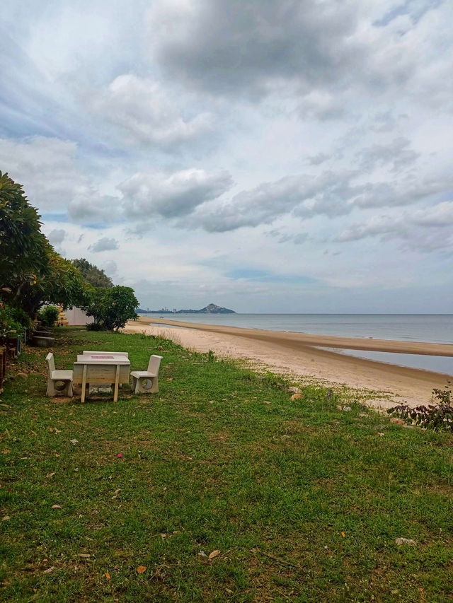 ชายหาดที่เงียบสงบ หัวหิน
