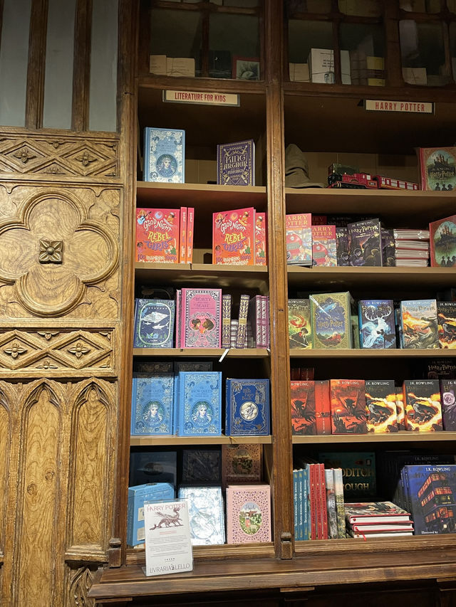 【🇵🇹ポルトガル】世界一美しい本屋"レロ書店"