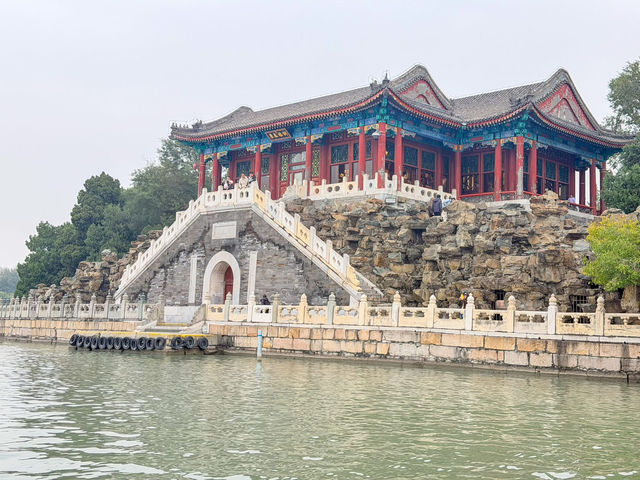 พระราชวังฤดูร้อน (Summer Palace) พระราชวังฤดูร้อน (Summer Palace)
