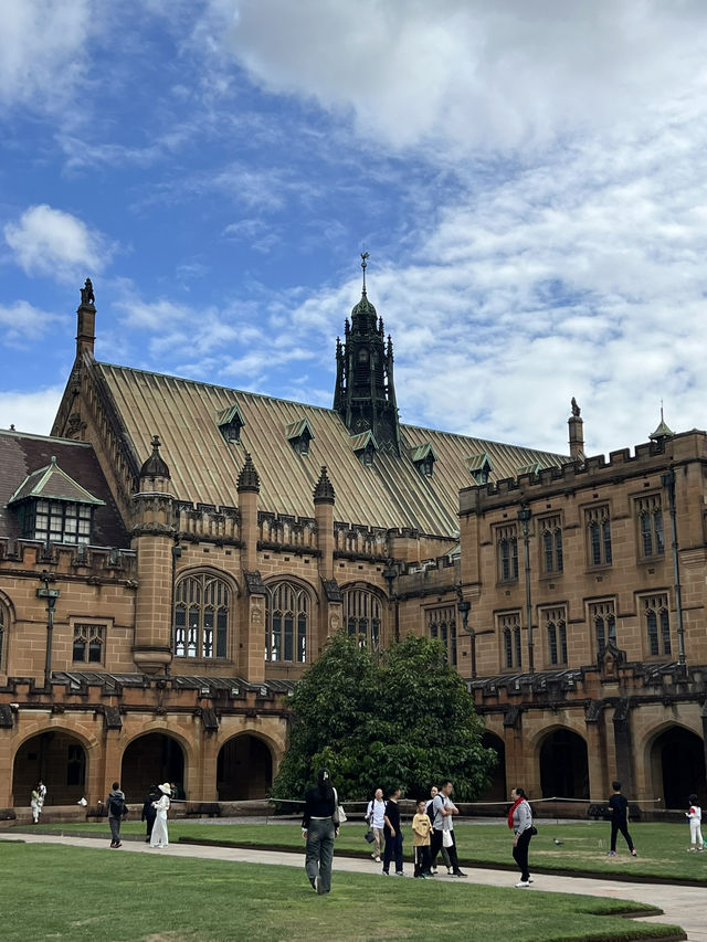澳大利亞景點—🎓 雪梨大學四合院(The Quadrangle) 澳大利亞景點—🎓 雪梨大學四合院(The Quadrangle)