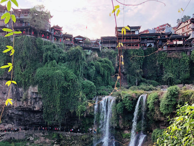 Walking Through Ancient Magic at Furong Town 🌃✨ Walking Through Ancient Magic at Furong Town 🌃✨