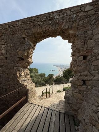 เสน่ห์แห่งวิวทะเลที่เมืองเบลนส์ 🌊