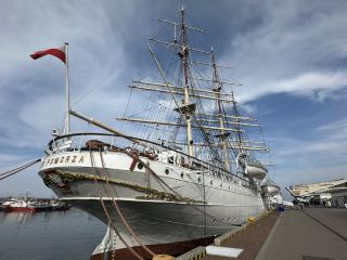 Gdynia – A stroll around the harbor to learn about Polish shipping history