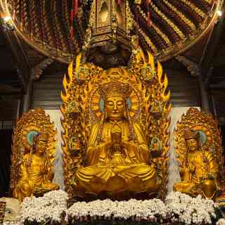 上海龍華寺現況｜祈福請手繩少排隊攻略｜Trip.com 上海
