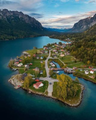 🇳🇴 **Norway — Where Nature Takes Your Breath Away*