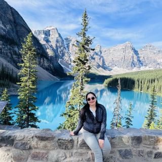 Turquoise water of Moraine Lake