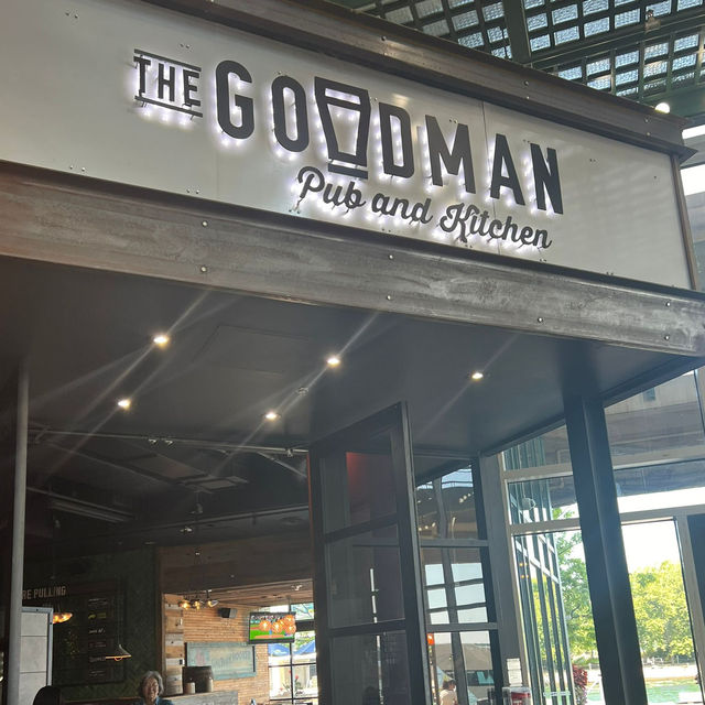 Goodman Pub and Kitchen：多元化菜單，受歡迎的口碑