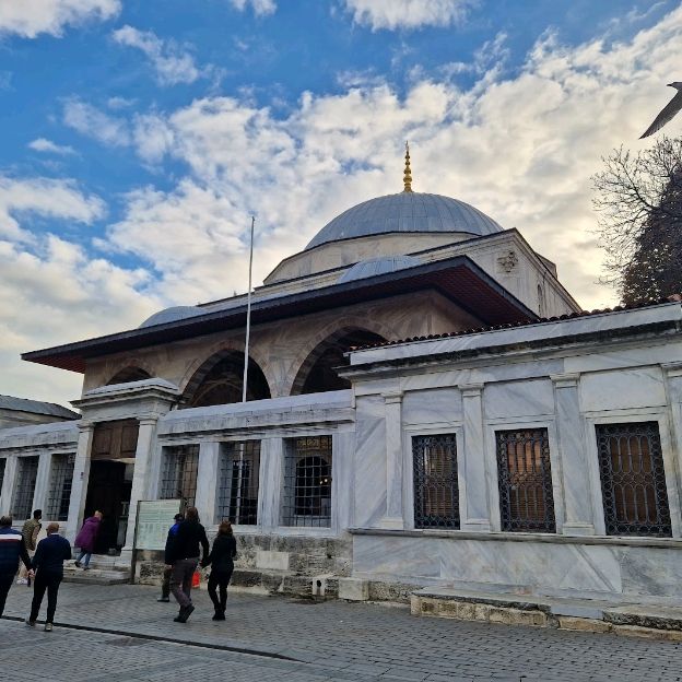 Discovering Sultan Ahmed Tomb in Istanbul 🌟🗺️