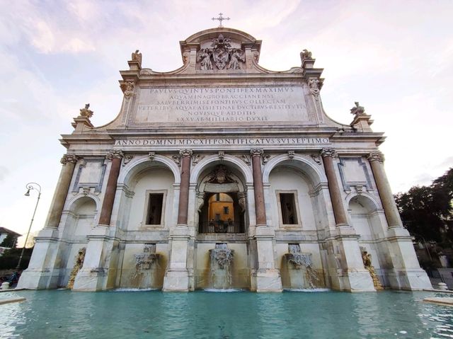 Paola Fountain in Rome 🇮🇹