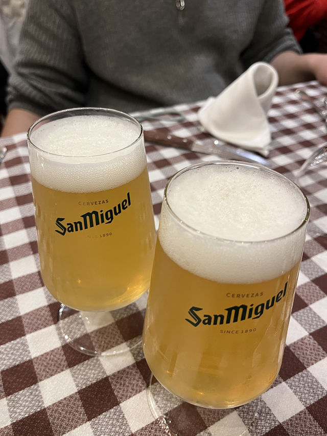 바르셀로나 빠에야 맛집을 찾고 있다면, El Glop