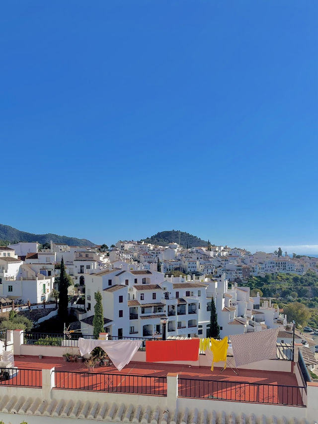 【スペイン🇪🇸】スペインの穴場観光地・Frigilianaでの過ごし方🏘️🌱